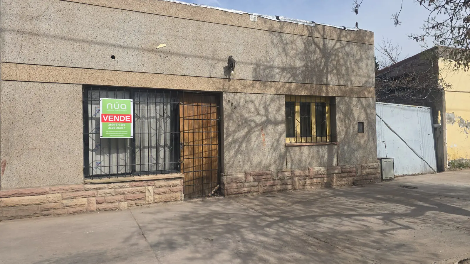 Inmueble en esquina con potencial de transformación