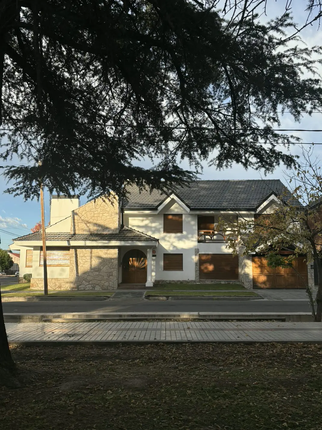 Exclusivo Chalet en Venta en Barrio SAT | Diseño, Confort y Calidad Premium