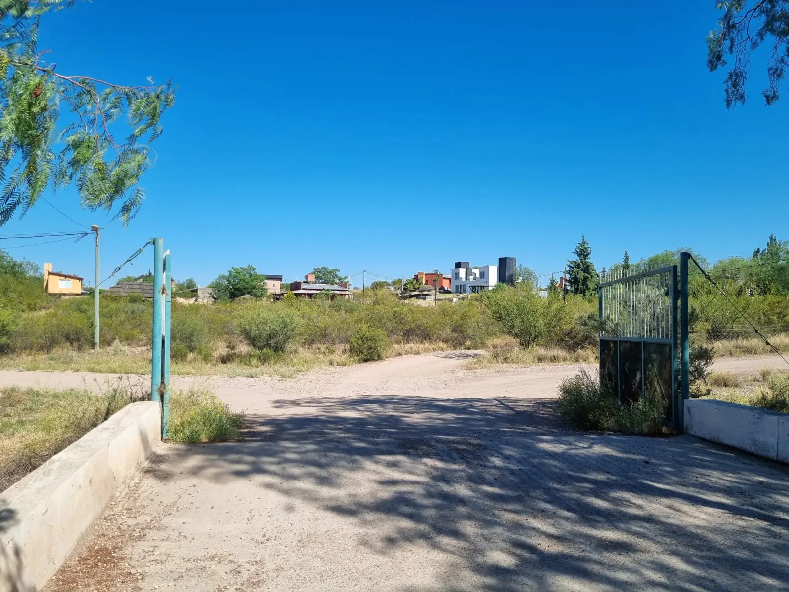 Lote de 1.202 m² en Rama Caída